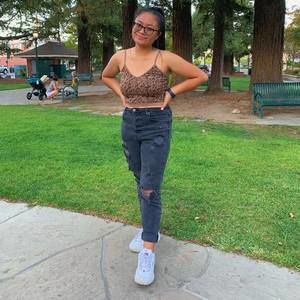 Meet your Posher, Deanna